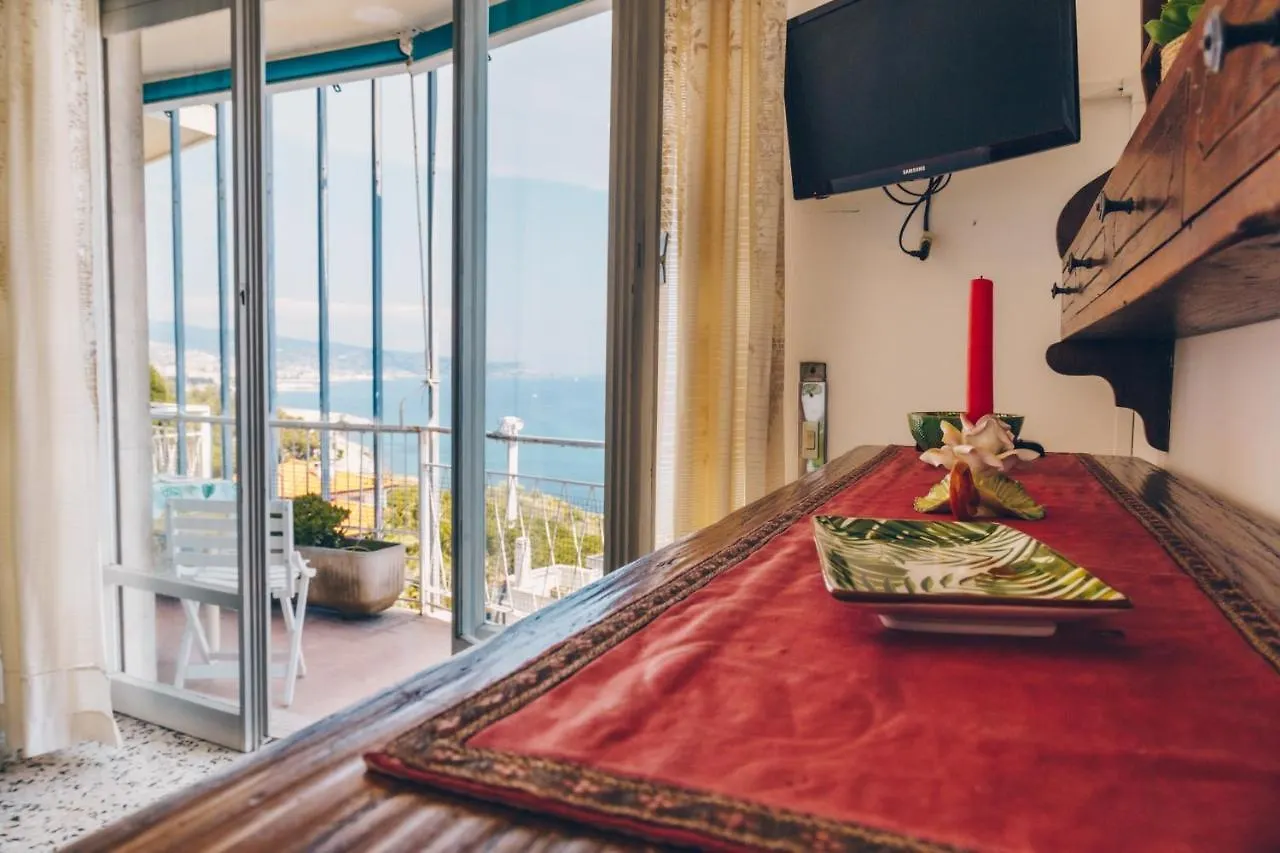 177 - Casa Angela, Vista Mare, 5 Min Dalla Spiaggia Sanremo 0*,  Italy