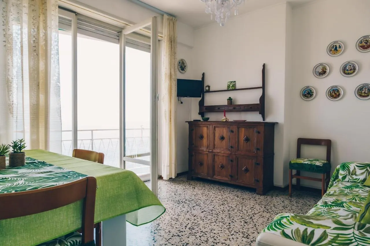 177 - Casa Angela, Vista Mare, 5 Min Dalla Spiaggia Sanremo Apartment